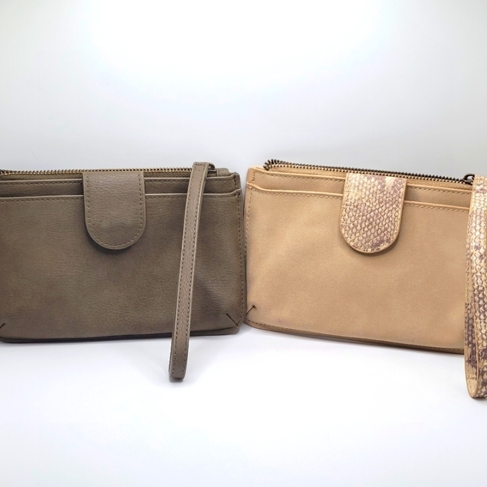 Bundle Two (2) Universal Thread Wristlet Bags - image 1